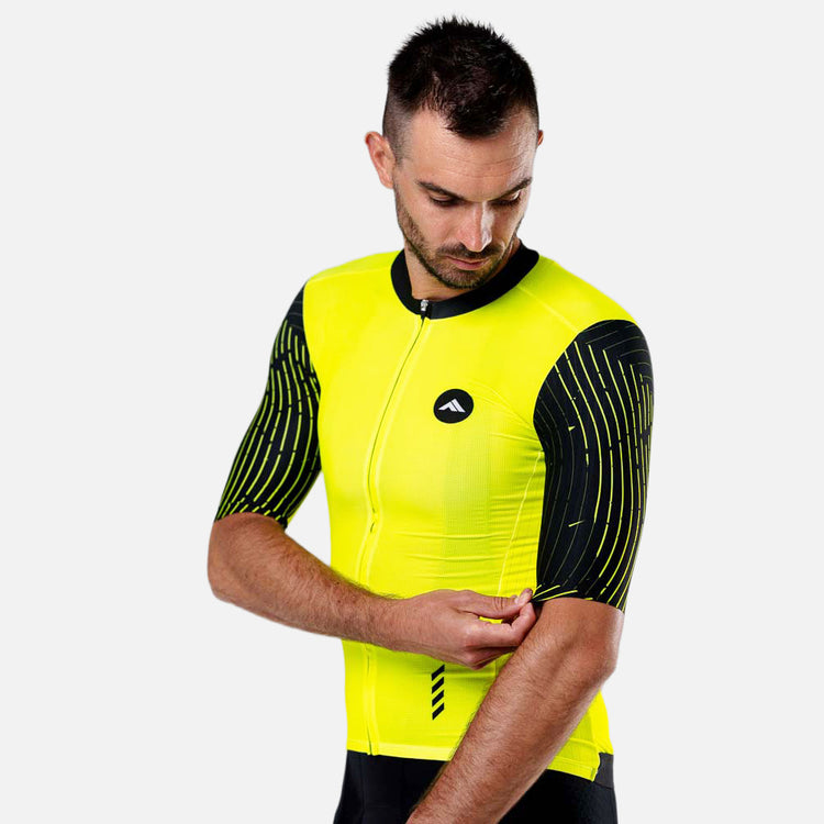 Moški kolesarski dres Flow fluo-rumen – prikaz kroja rokava