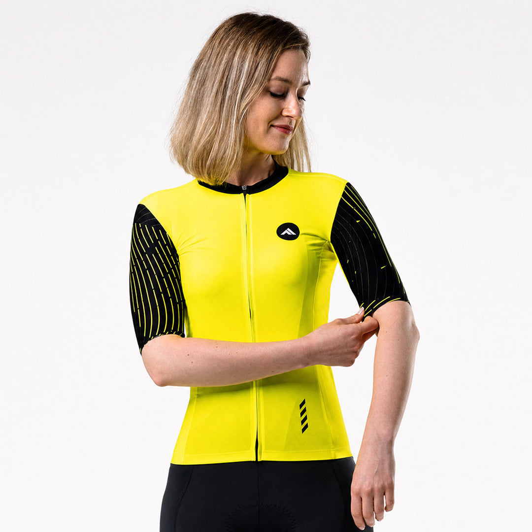 Ženski kolesarski dres Flow fluo-rumen – prikaz kroja rokava